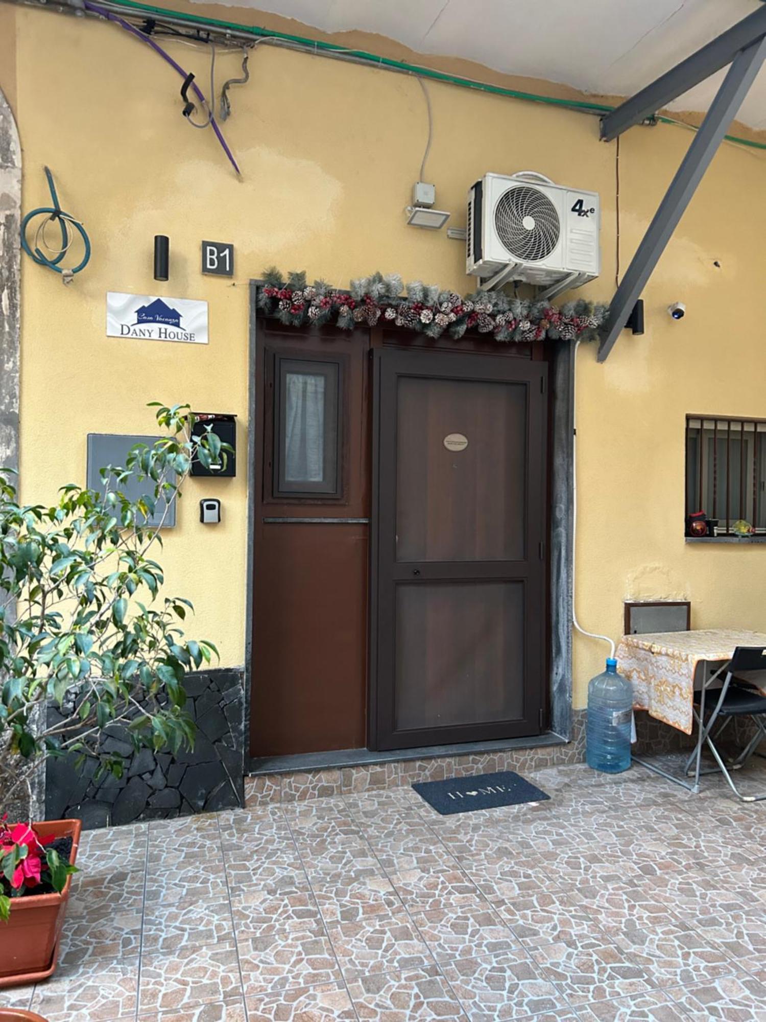 Apartmán Dany House CTA Exteriér fotografie